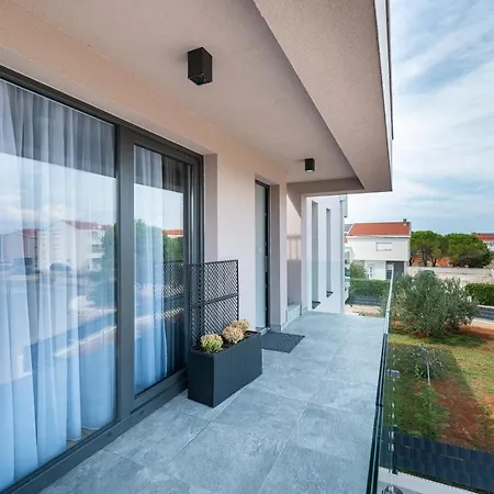 Jean-marie זאטון